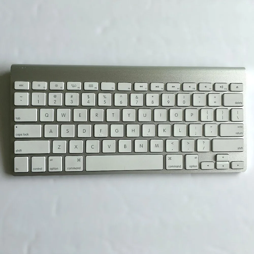 Apple Wireless Bluetooth Keyboard A1314 for 1Mac